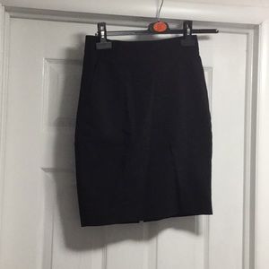 Worn once black h&m skirt